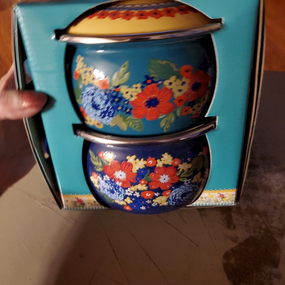 The Pioneer Woman Dazzling Dahlias 1 qt mini Dutch oven set of 2 enamel